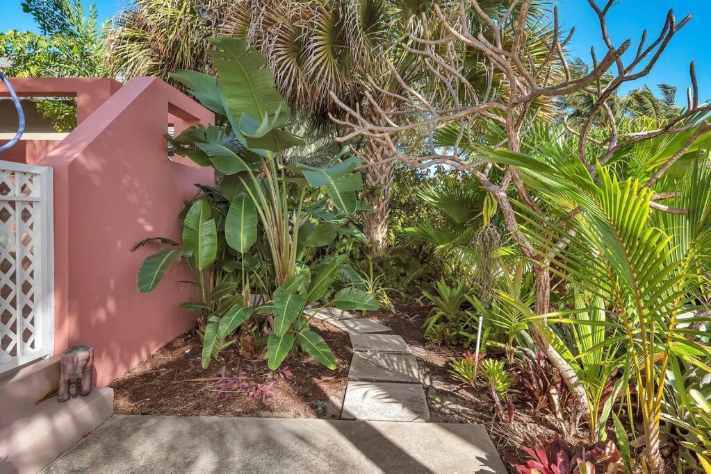 Charming Studio W Pool One Mile To Beach Pets Welcome Лейк-Уорт Экстерьер фото