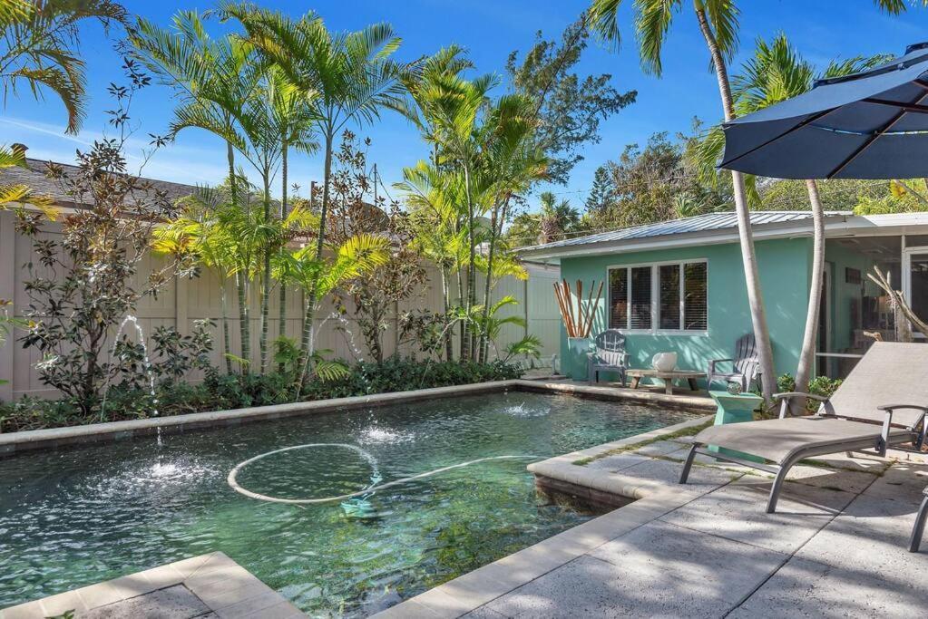 Charming Studio W Pool One Mile To Beach Pets Welcome Лейк-Уорт Экстерьер фото